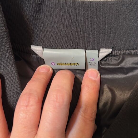 Athleta 1X Black Bomber Style Full Zip Puffer Winter Jacket - Picture 12 of 16